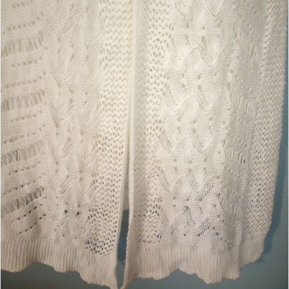 Maurices short sleeve crochet lace open acrylic sweater - Picture 5 of 11